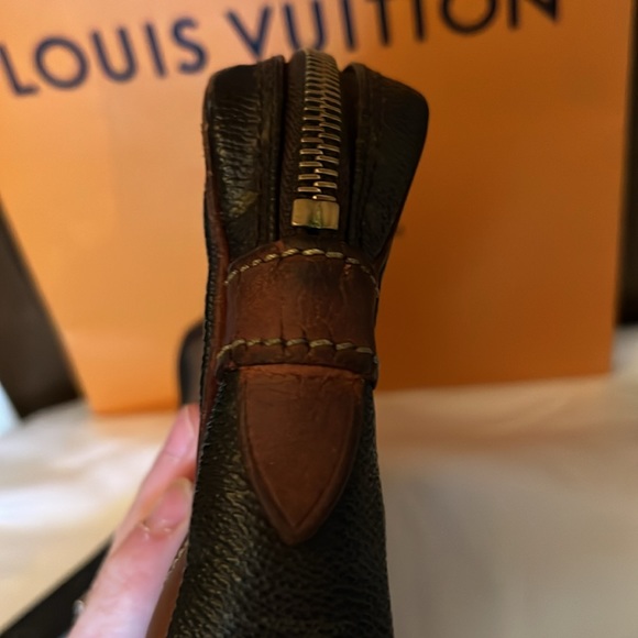 Vintage Louis Vuitton monogram wristlet w/ free LV shopping bag - Picture 6 of 16